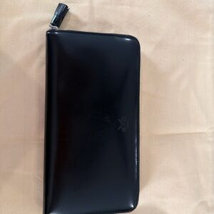 Anya Hindmarch London Black Leather Zip Around Wallet 7.5” Continental Designer